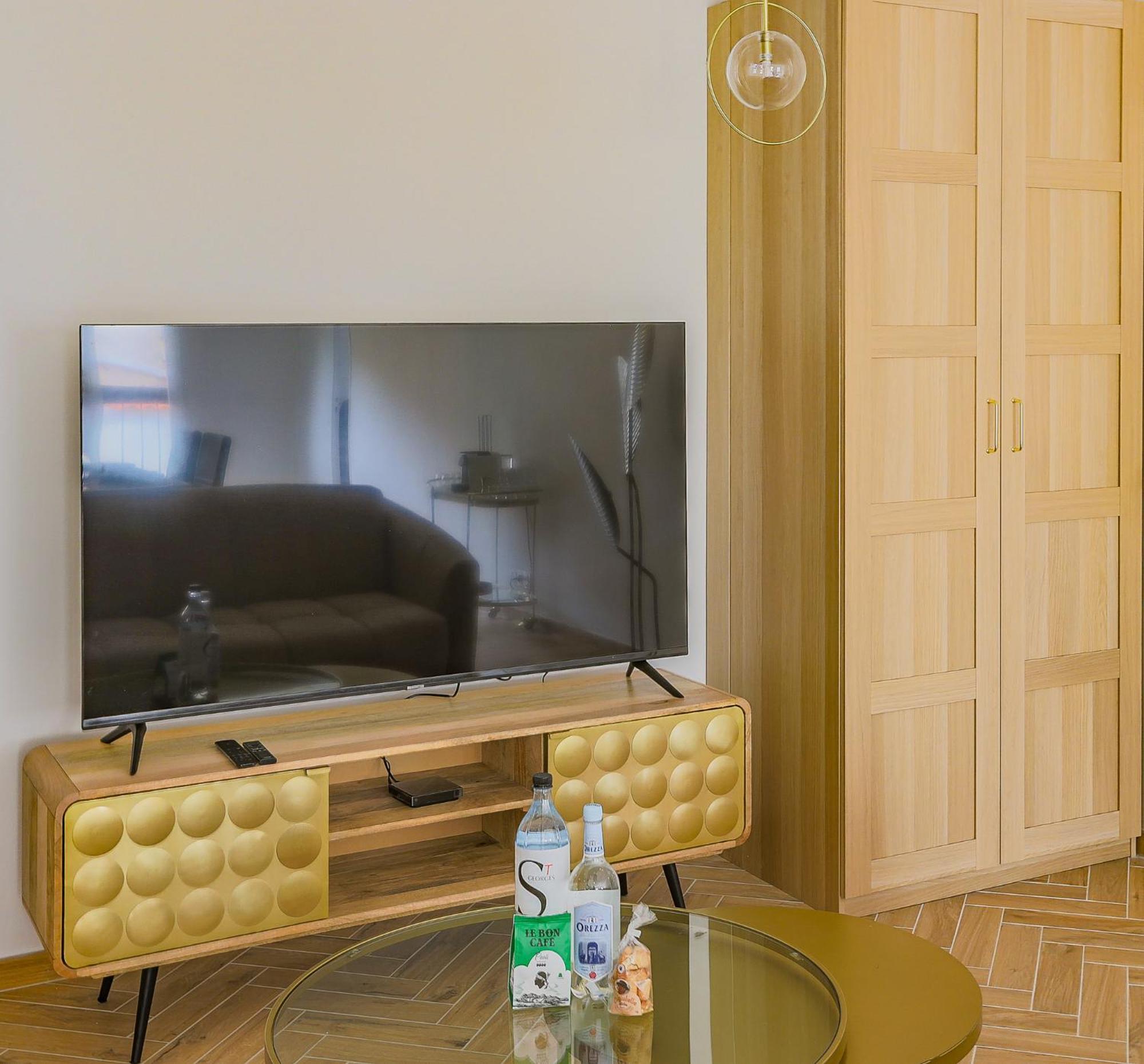Casa Isulana-Standing-Hyper Centre Apartment เอลเลอรูซ ภายนอก รูปภาพ